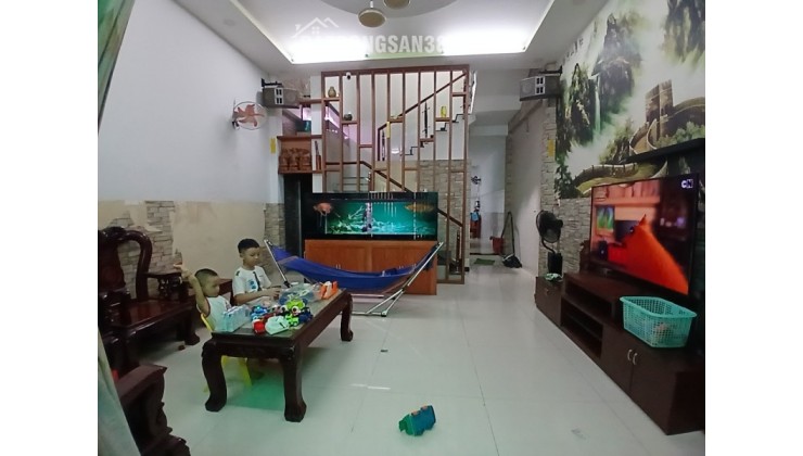 Bán nhà 3 tầng, 3PN Trần Thị Điệu, Phước Long, TP HCM. DT 95m2, SH, giá 7.35 tỷ. LH 0933125879